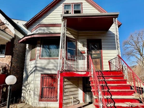 8122 S Escanaba Ave, Chicago, IL 60617