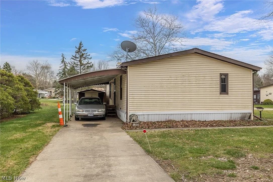 46 Sycamore Dr, Olmsted Falls, OH 44138 — photo 2