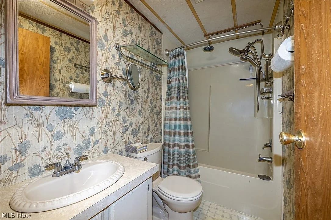 46 Sycamore Dr, Olmsted Falls, OH 44138 — photo 22