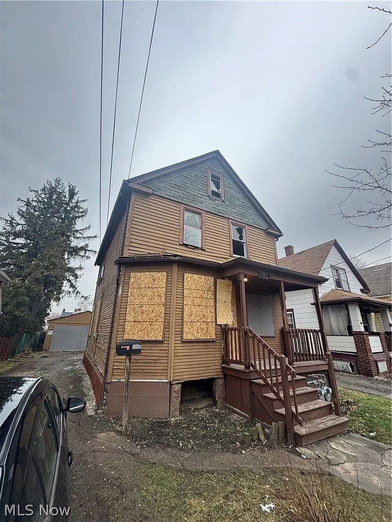 3008 Roanoke Ave, Cleveland, OH 44109