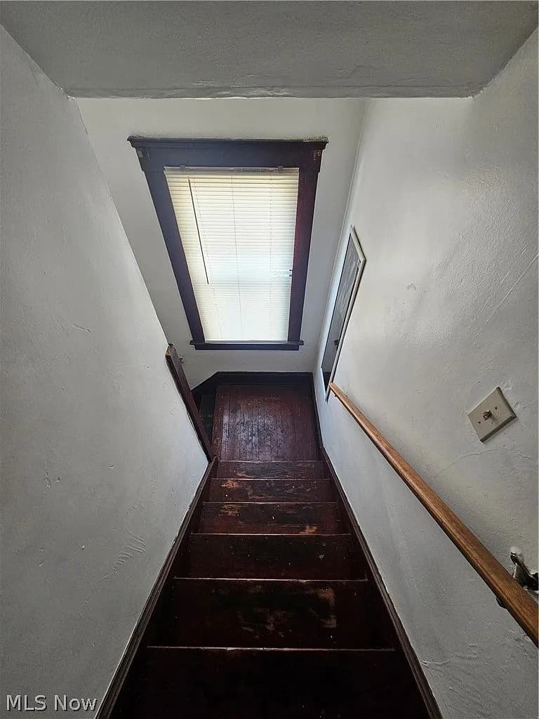 15301 Parkgrove Ave, Cleveland, OH 44110 — photo 18