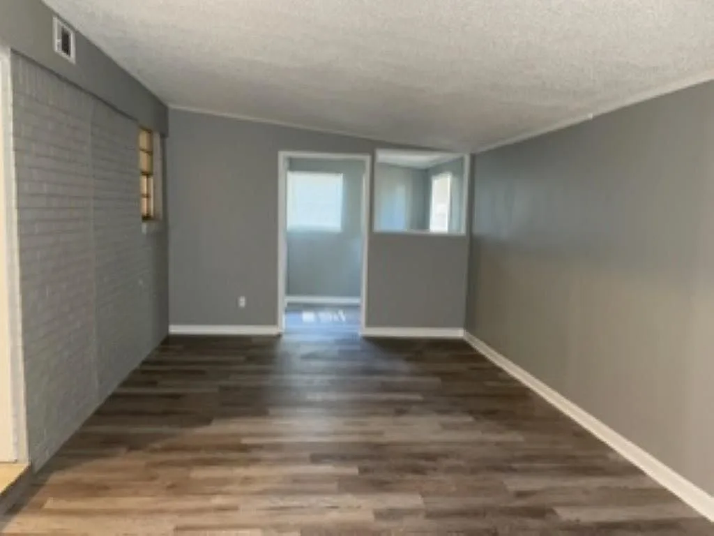 693 Bonwood Ave, Memphis, TN 38109 — photo 10