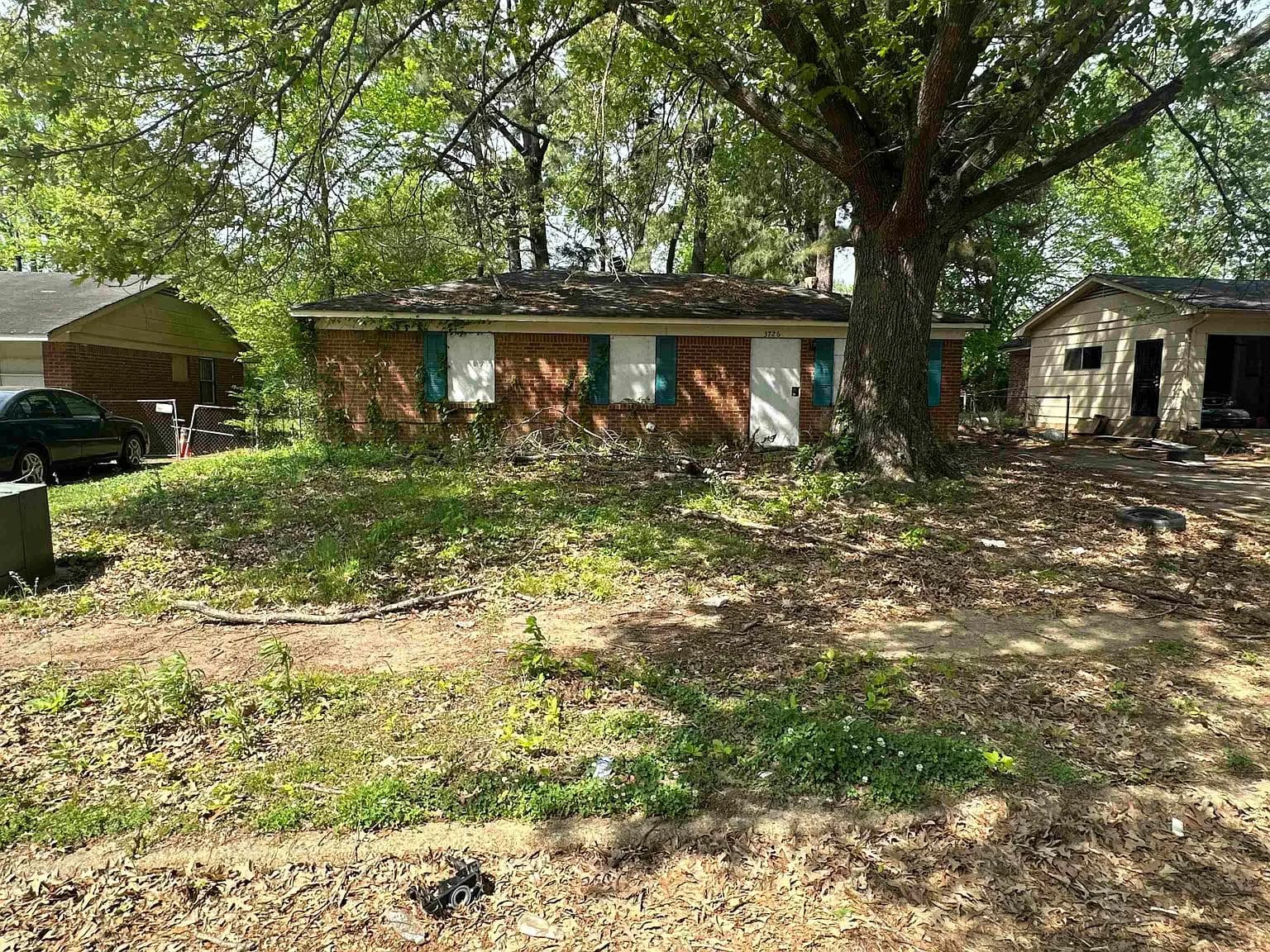 3726 Royal Wood Dr, Memphis, TN 38128