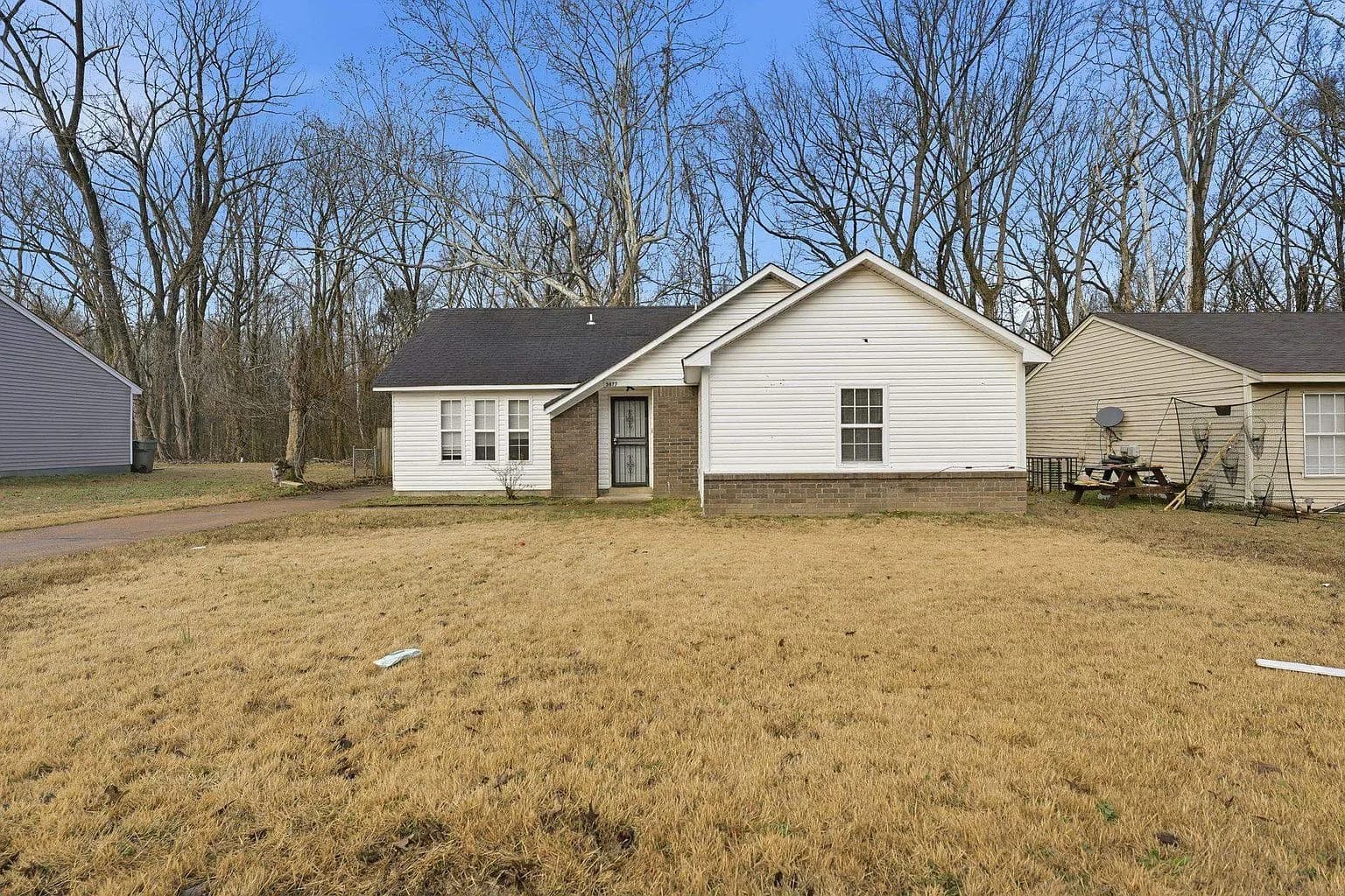 3877 Black Forest Dr, Memphis, TN 38128