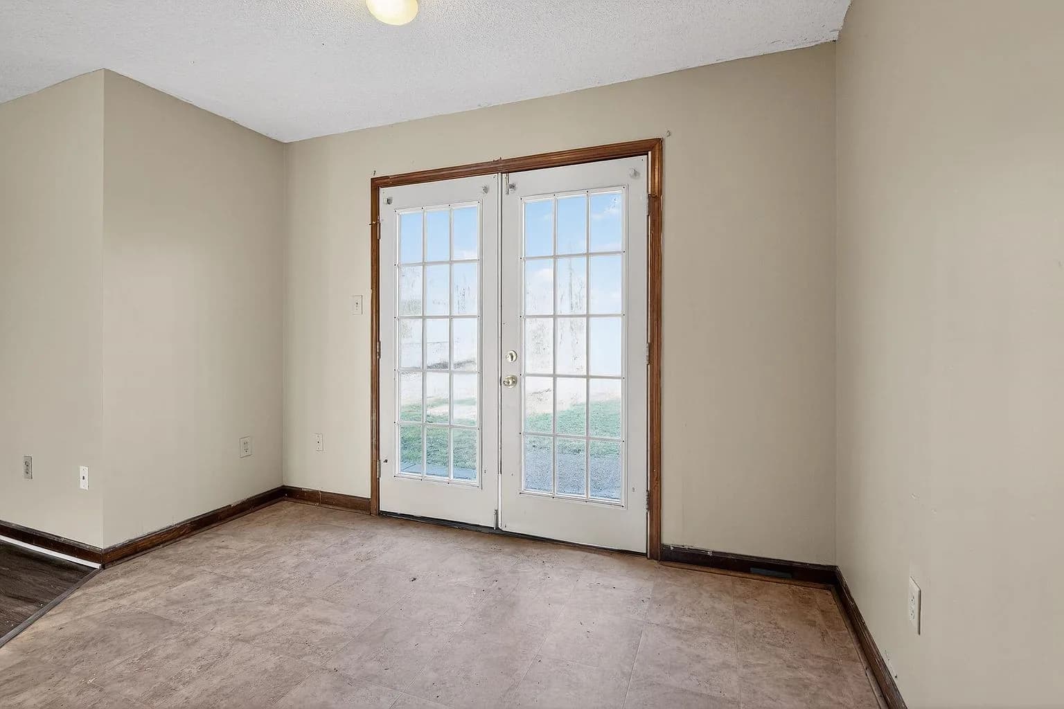 3877 Black Forest Dr, Memphis, TN 38128 — photo 17