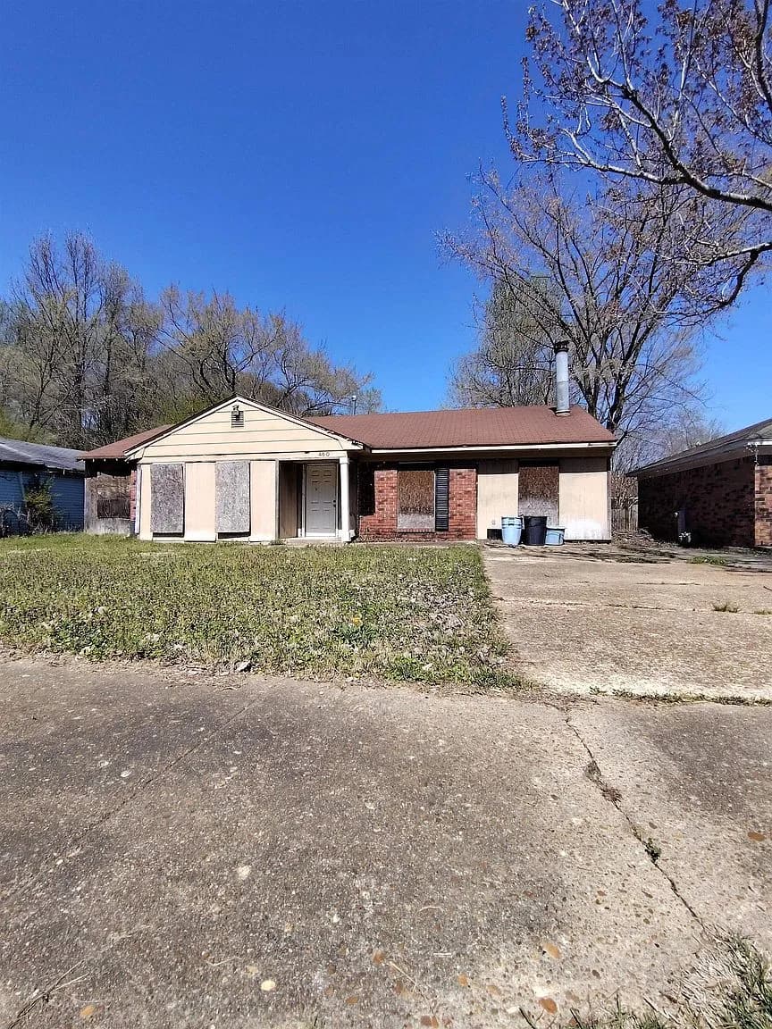 460 Fox Valley Dr, Memphis, TN 38127