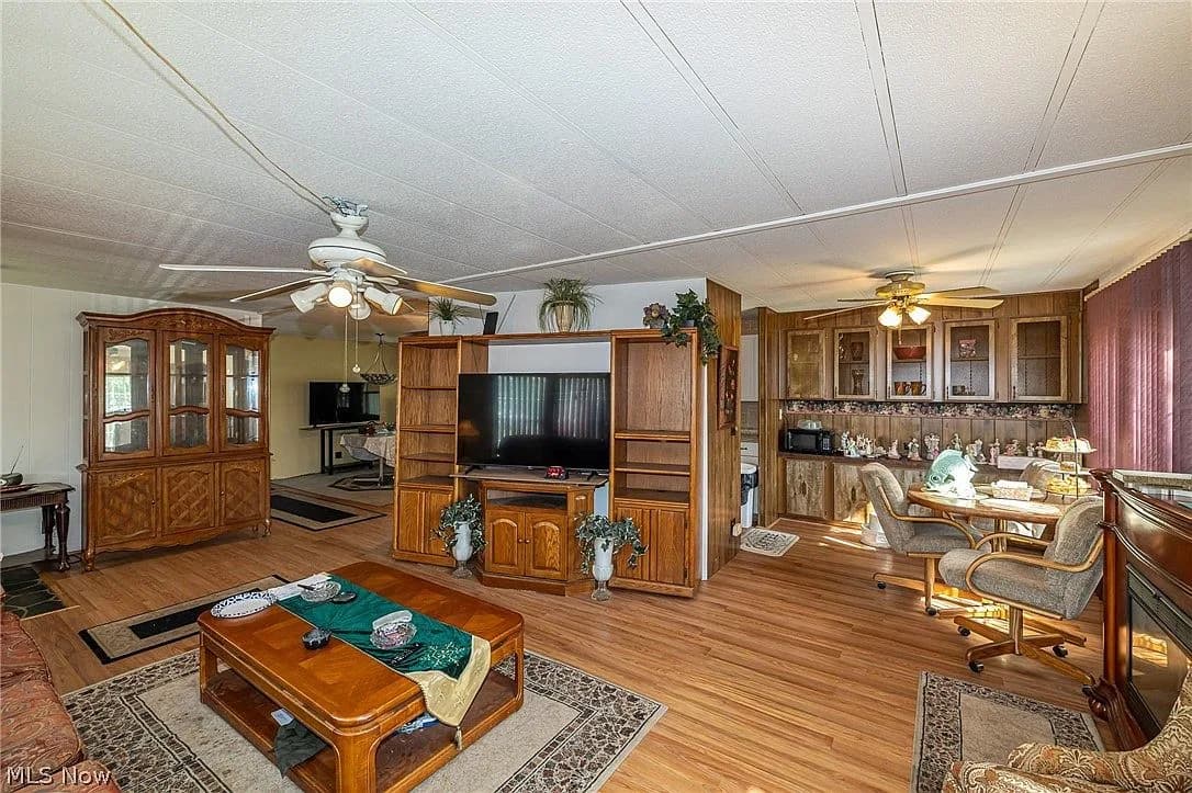 16 Grand Blvd, Olmsted Falls, OH 44138 — photo 3