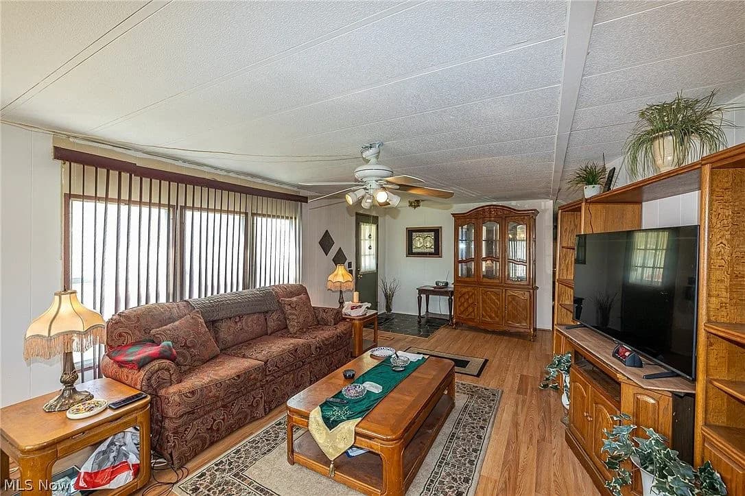 16 Grand Blvd, Olmsted Falls, OH 44138 — photo 4