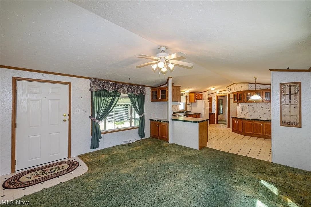 9 Overland Dr, Olmsted Falls, OH 44138 — photo 13