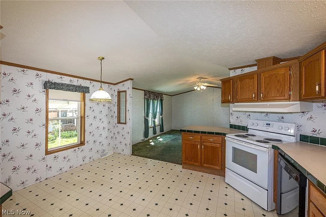 9 Overland Dr, Olmsted Falls, OH 44138 — photo 19