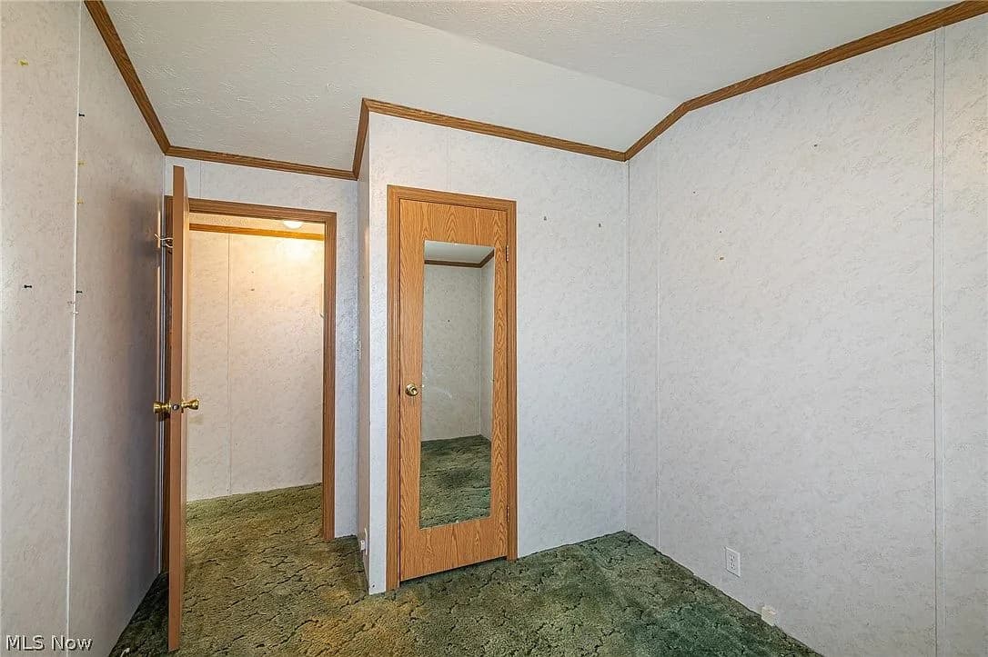9 Overland Dr, Olmsted Falls, OH 44138 — photo 10